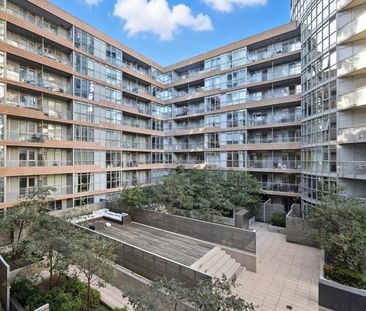 Queens Quay West - Photo 6
