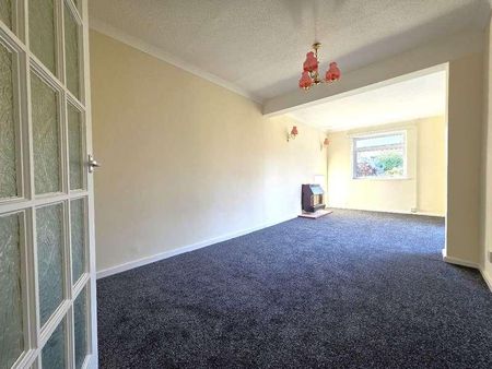 The Butts, Newent, GL18 - Photo 2