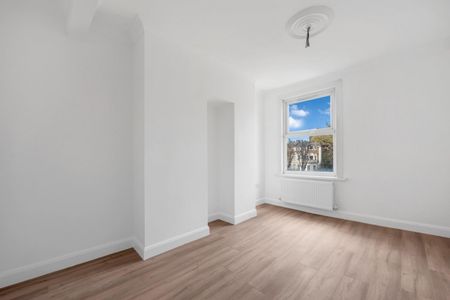 4 bedroom House To Let - Photo 5