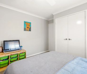 Modern, low-maintenance villa just minutes from the coast. - Photo 5