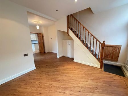 3 bedroom terraced house to rent - Photo 2