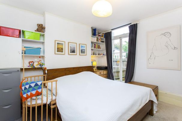 2 bedroom flat to rent - Photo 1