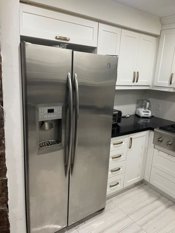 For Lease - 1-847 Runnymede Road, Toronto, Ontario - Photo 4