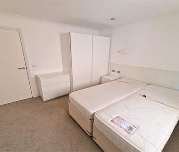 Bluestone Drive, Stockport - Photo 1