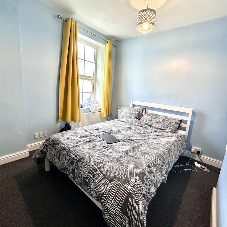 2 bedroom house share to rent - Photo 1