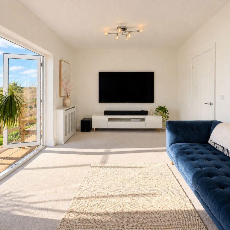 4 bedroom detached house to rent - Photo 1