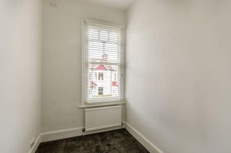 4 bedroom house to rent - Photo 2