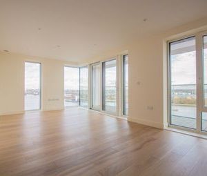 2 Bedrooms Flat to rent in Deveraux House, Royal Arsenal Riverside SE18 | £ 459 - Photo 1