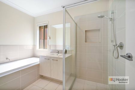 Modern Family Home on the Cusp of the Hunter Valley Vineyards - Photo 2