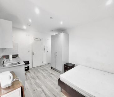 Studio to rent - Photo 5