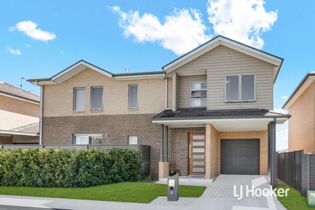 4 Riverbrae Avenue, Riverstone NSW 2765 - House For Rent | Domain - Photo 4