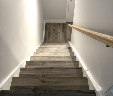 For Lease - 3025 Cedarglen Gate Unit# 63, Mississauga, Ontario - Photo 6