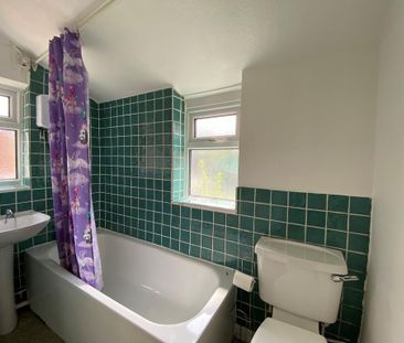 4 bedroom terraced house to rent - Photo 5