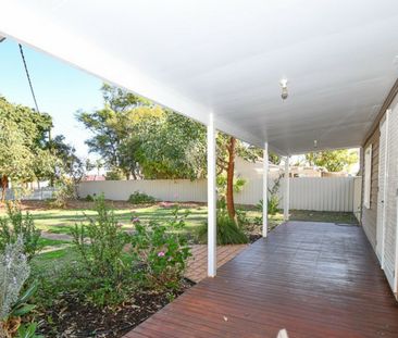 Charming 4-Bedroom Cottage Style Home! - Photo 6