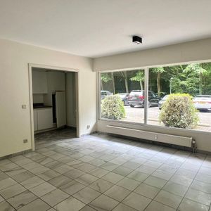 Appartement te huur in Brussel voor € 1.200 met 1 slaapkamer - Photo 2