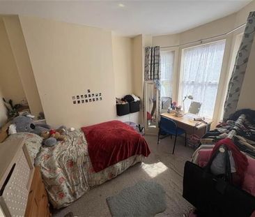 2 Sandhurst Drive, Belfast, BT9 5AY - Photo 2