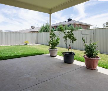 15 Condamine Street, West Wodonga - Photo 2