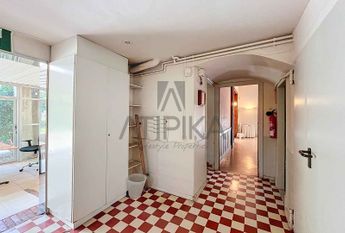 Casa señorial junto a la Clínica Teknon, Barcelona