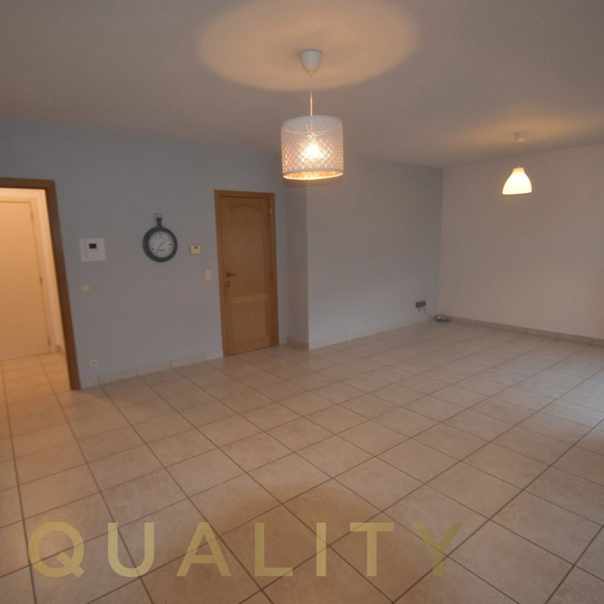 Nabij het station van D'monde gel., gelijkvl. 3 slpk-app. met 2 badk. en gar. - Photo 1