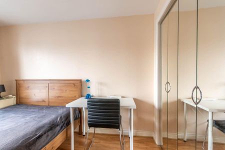 2 bedroom flat to rent - Photo 5