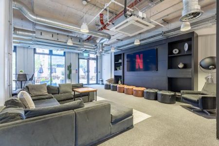 Standard Studio - Photo 2