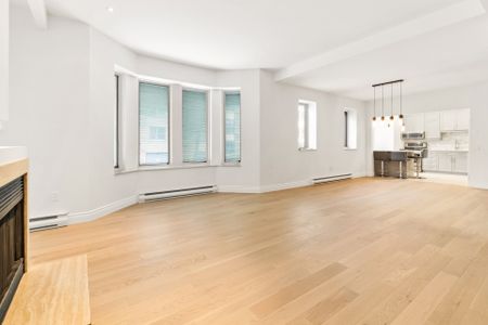 2100 Rue Chomedey, #102 - Photo 5