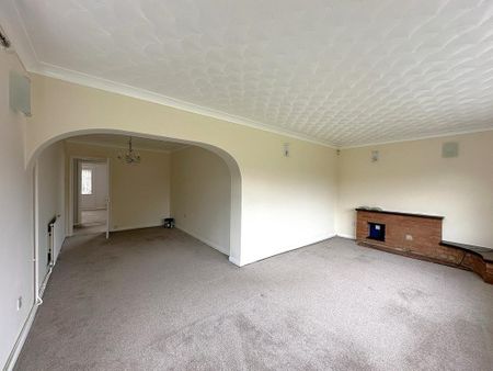 3 bedroom detached bungalow to rent - Photo 4
