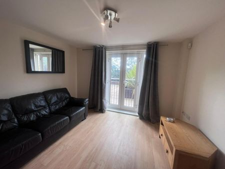 1 bedroom Flat To Let - Photo 4