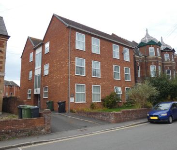2 bed Apartment - To Let - Photo 4