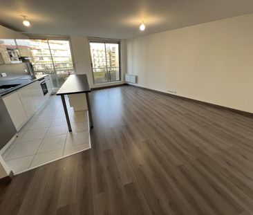 Location Appartement 3 pièces 75m² CHAMALIERES 63400 - Photo 1