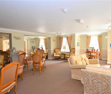 1 bedroom retirement property to rent - Photo 4