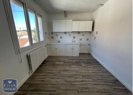 Location Appartement 3 pièces 79m² PERIGUEUX 24000 - Photo 3
