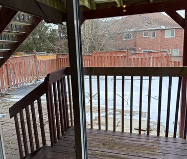 For Lease - 419 Carruthers Avenue, Newmarket, Ontario - Photo 1