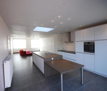 RUIME WONING (211m²) MET RUIME INDELING EN VEEL LICHTINVAL - Foto 6