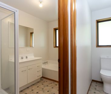 Opawa – Spacious 3 Bedroom Family Home! - Photo 4