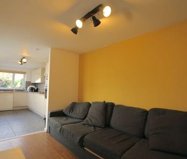 6 bedroom property to rent - Photo 1