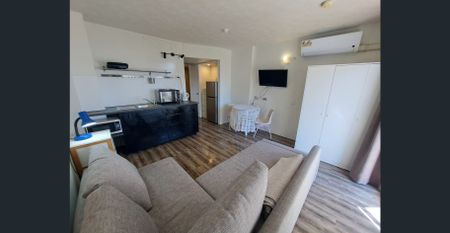 Modern studio on the Southport Broadwater! - Photo 2