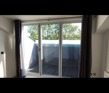 2 Bed Flat, Colney Hatch Lane, N10 - Photo 2