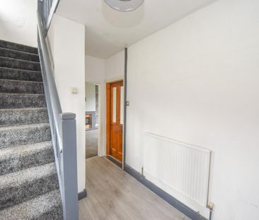 3 bed House - Semi-Detached for Rent - Photo 2