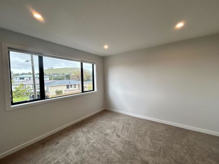 5 Bedrooms on Derrett Pl - Photo 4