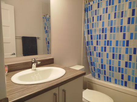 For Lease - 512 BRANCH Street, Barrhaven, Ontario - Photo 2