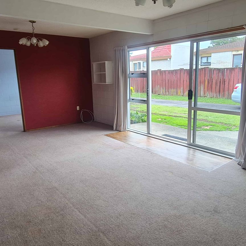 Two-bedroom unit available for rent in a prime location - Photo 1