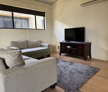 FULLY FURNISHED UNIT - JUST BRING YOUR CLOTHES - Photo 1