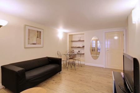 1 Bed Flat, Middlesex Street, E1 - Photo 2