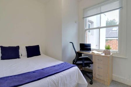 Totland Road, Brighton, BN2 - Photo 2