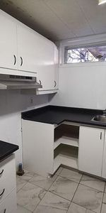 Grand Bachelor Appartement Renove ,entrée privée a loué a Laval H7N DemiSous-Sol - Photo 3