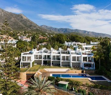 3 bedroom luxury Townhouse for rent in Marbella, Andalusia - Photo 6