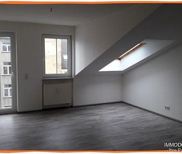 3-Zimmer-Wohnung im Zentrum von Zwickau, Dachgeschoss, EINBAUKÜCHE, BALKON und Personenaufzug - Foto 3