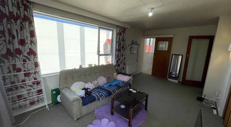 Prime Location Alert! - Photo 3