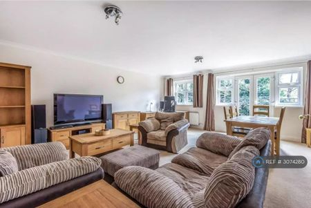 2 bedroom flat to rent - Photo 3